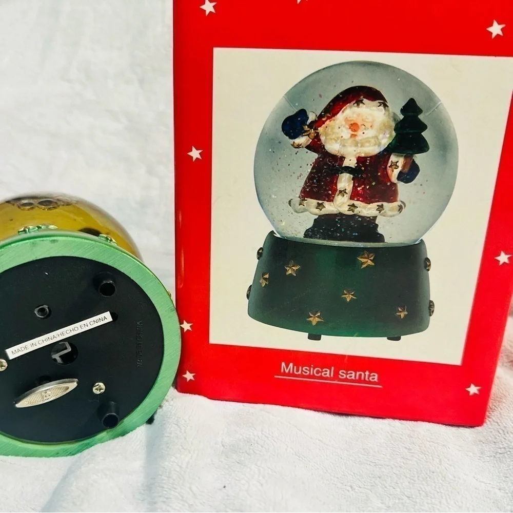 Vintage Musical Santa Snow Globe Plays Joy To The World NIB Christmas Holiday‎